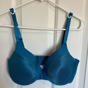 Izod bra in turquoise. Lined not padded. 38D.